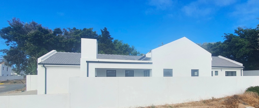 4 Bedroom Property for Sale in Shelley Point Western Cape